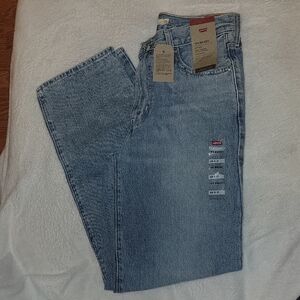 Levi's Women's Light Blue Relaxed Jeans